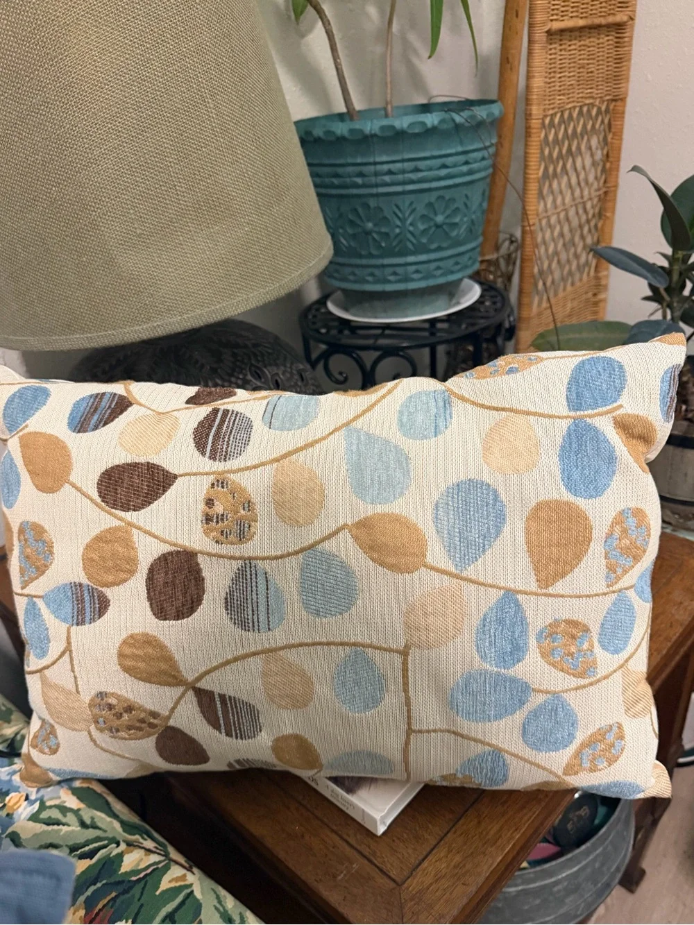 LUXURY LUMBAR BOTANICAL ACCENT PILLOW